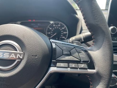 Used 2024 Nissan Altima 2.5 SR image 8