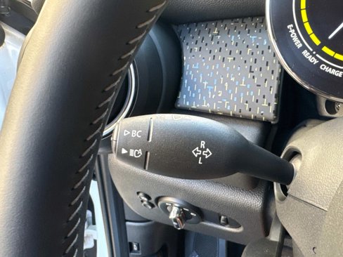 Certified 2024 MINI Cooper SE image 24