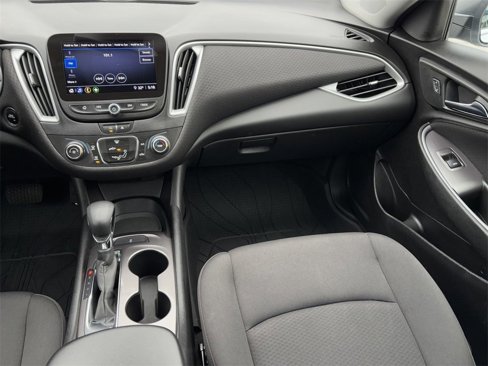 Used 2021 Chevrolet Malibu LS image 23