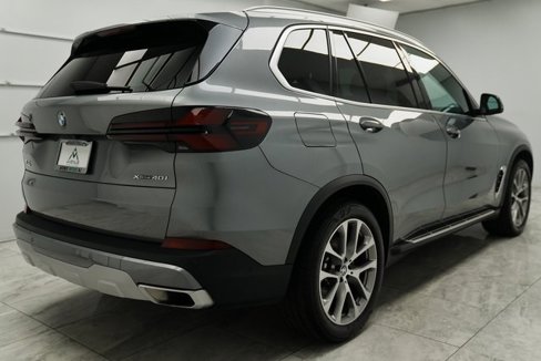Used 2024 BMW X5 xDrive40i w/ Premium Package image 7