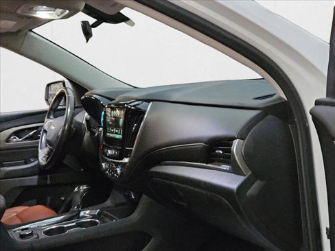 Used 2019 Chevrolet Traverse LT image 21