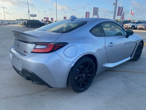 Used 2024 Toyota GR86 Premium image 8