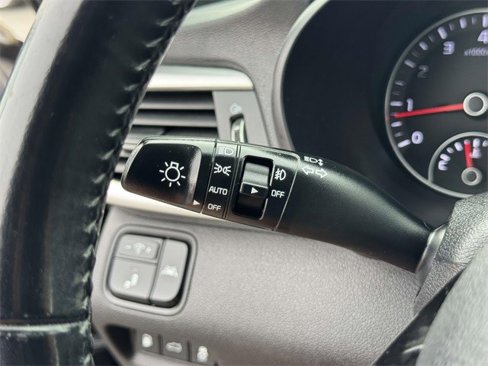 Used 2019 Kia Optima EX image 28