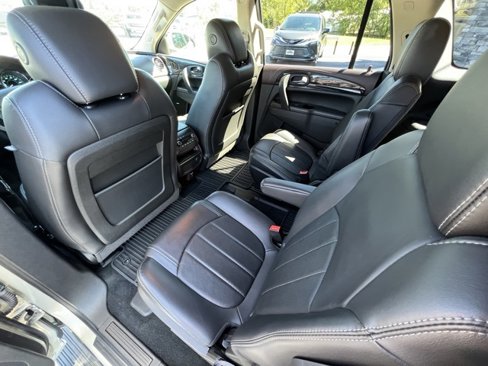 Used 2016 Buick Enclave Premium image 4