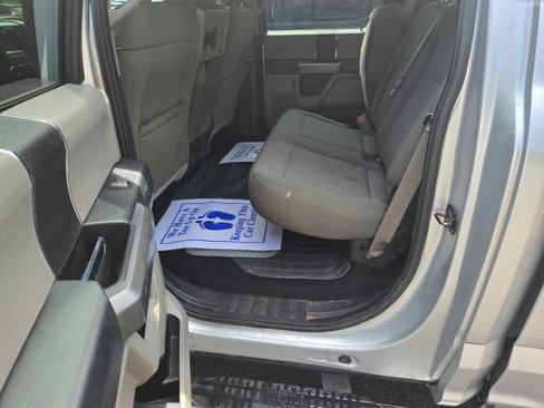 Used 2017 Ford F150 XLT image 8