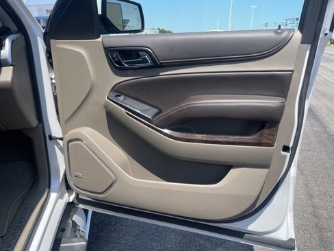 Used 2018 Chevrolet Tahoe LT w/ LT Signature Package image 13