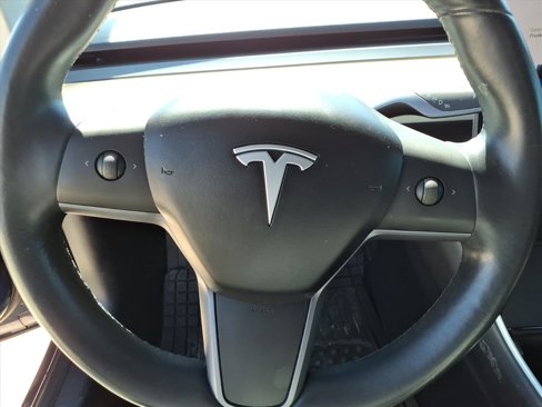 Used 2019 Tesla Model 3 Standard Range Plus image 22