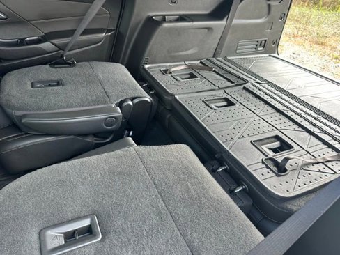 Used 2019 Chevrolet Traverse LT w/ LT Premium Package image 14