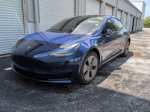 Used 2021 Tesla Model 3 Standard Range Plus image 1