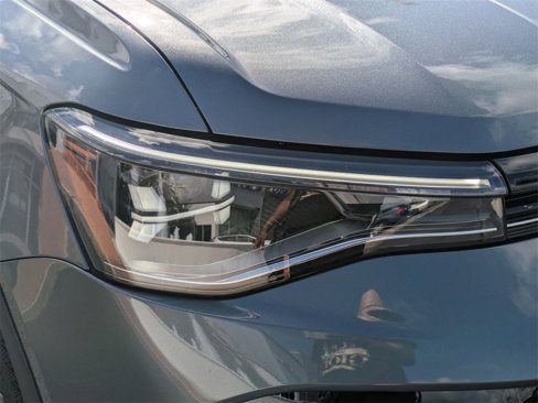 New 2025 Volkswagen Taos S image 10