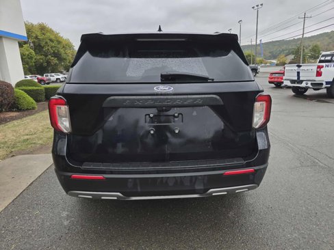Used 2020 Ford Explorer XLT w/ Equipment Group 202A image 4