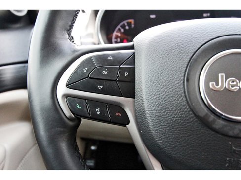 Used 2021 Jeep Grand Cherokee Laredo w/ Security & Convenience Group image 21