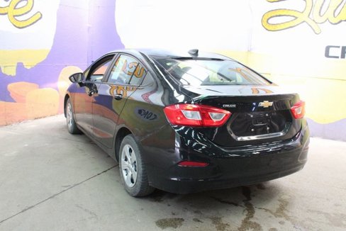 Used 2016 Chevrolet Cruze LS image 4