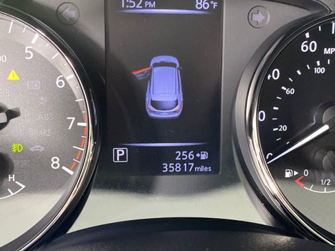 Used 2017 Nissan Rogue Sport SV w/ SV Premium Package image 17