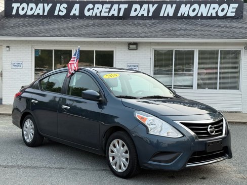 Used 2016 Nissan Versa SV image 1