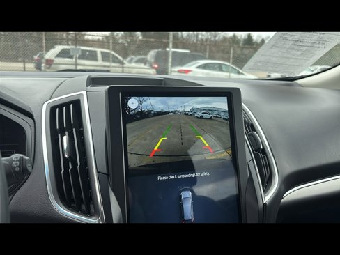 Used 2022 Ford Edge Titanium image 19