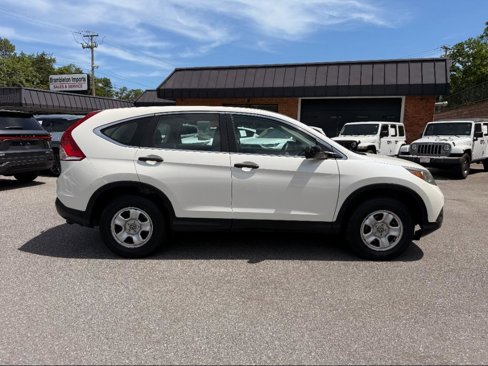 Used 2014 Honda CR-V LX image 2