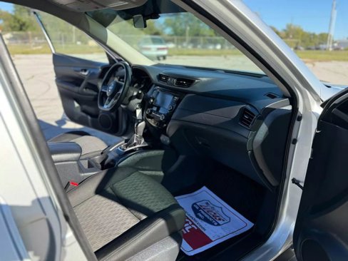 Used 2018 Nissan Rogue S image 30