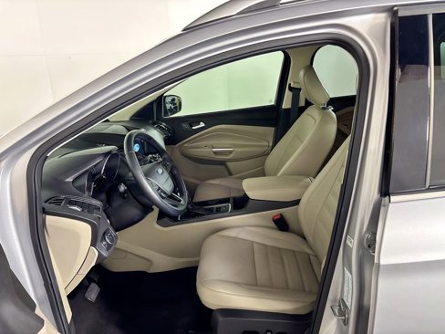 Used 2019 Ford Escape Titanium image 11