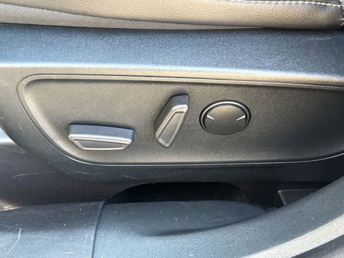 Used 2021 Ford Escape Titanium image 25