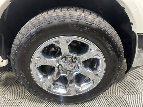 Used 2017 RAM 1500 Laramie image 25