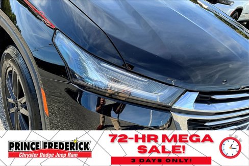 Used 2023 Chevrolet Traverse LT w/ LPO, Floor Liner Package image 22