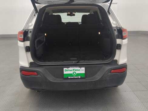 Used 2016 Jeep Cherokee Latitude w/ Comfort/Convenience Group image 29