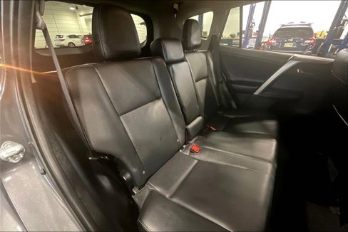 Used 2015 Toyota RAV4 Limited image 27