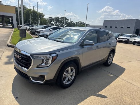 Used 2023 GMC Terrain SLE w/ LPO, Floor Liner Package image 2