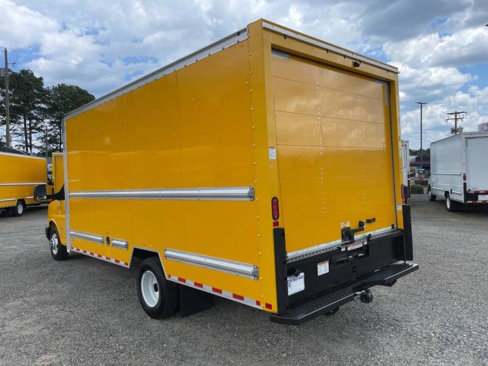 Used 2021 GMC Savana 3500 Extended w/ Power Convenience Package image 4
