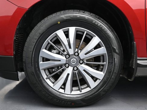 Used 2018 Nissan Pathfinder S image 9