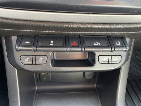 Used 2017 GMC Canyon SLT image 27