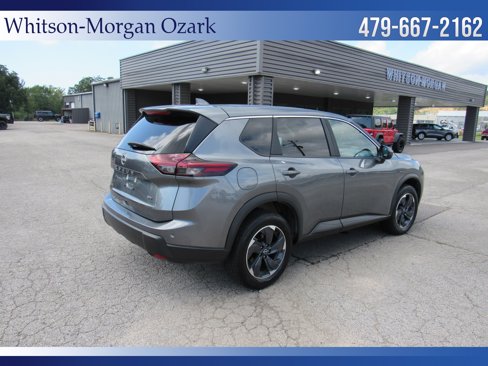 Used 2024 Nissan Rogue SV image 10