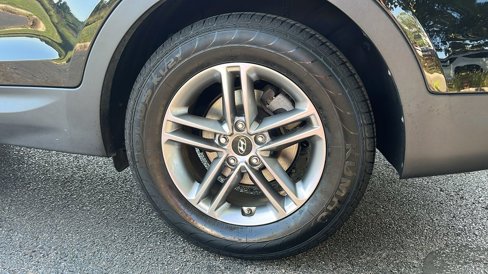 Used 2017 Hyundai Santa Fe Sport w/ 2.4L Value Package 06 image 40