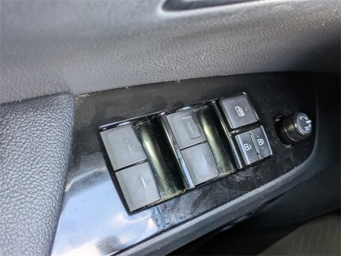 Used 2019 Toyota Prius Prime Premium image 25