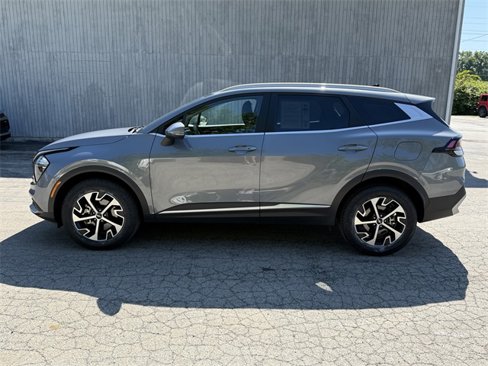 Used 2023 Kia Sportage EX image 9