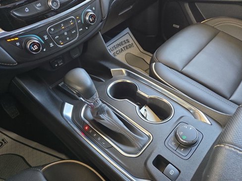 Used 2023 Chevrolet Traverse Premier image 27