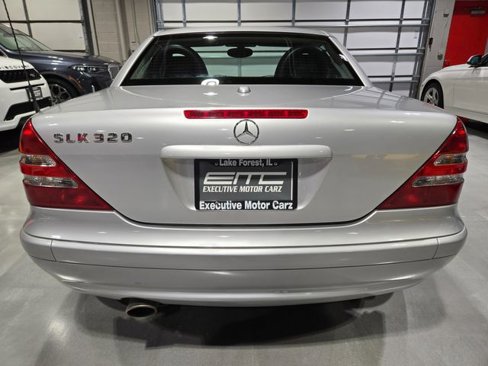 Used 2002 Mercedes-Benz SLK 320 image 9