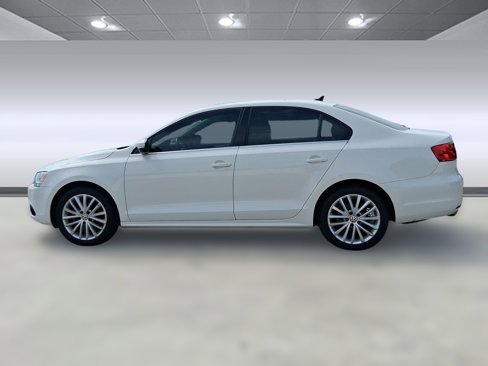 Used 2012 Volkswagen Jetta SEL image 2