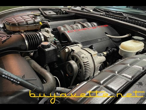 Used 2001 Chevrolet Corvette Coupe w/ Preferred Equipment Group2 image 25