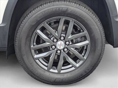Used 2017 GMC Acadia SLT image 25