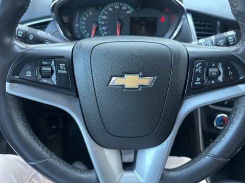 Used 2020 Chevrolet Trax LT w/ Redline Edition image 15