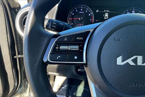 Used 2023 Kia Forte LXS image 15