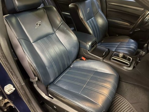 Used 2015 Chrysler 300 S w/ 300S Premium Group image 10