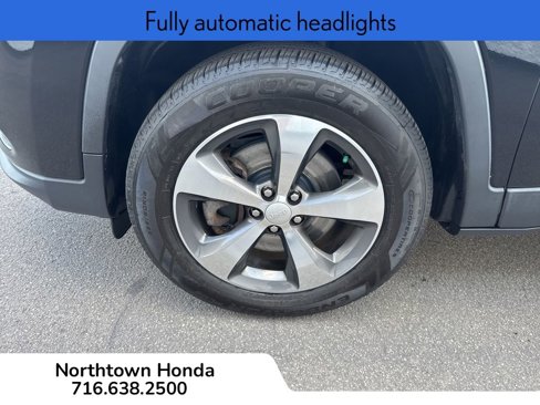 Used 2019 Jeep Cherokee Limited image 11