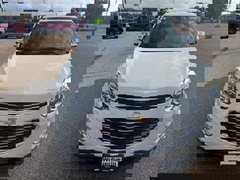 Used 2016 Chevrolet Equinox LTZ w/ Enhanced Convenience Package image 8