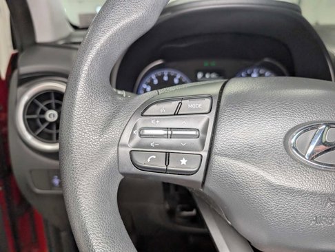 Used 2022 Hyundai Kona SEL image 32