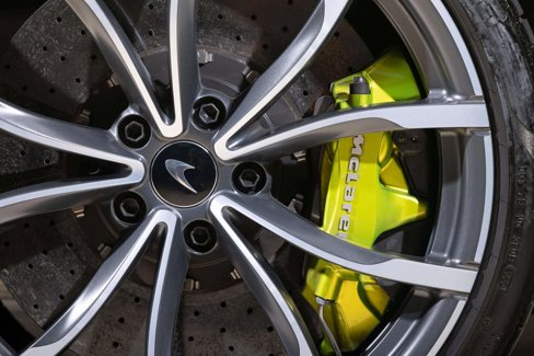 Used 2023 McLaren Artura image 13