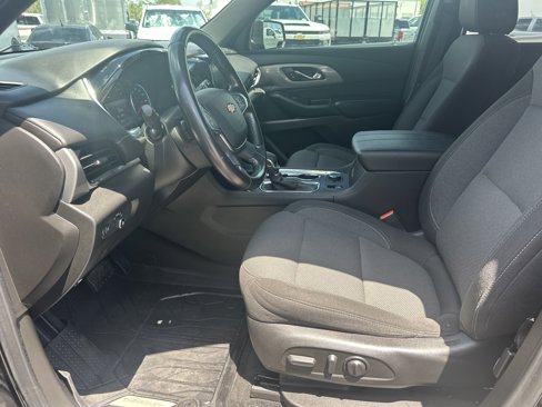 Used 2022 Chevrolet Traverse LT image 30