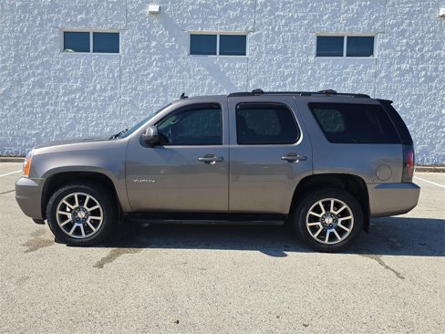 Used 2011 GMC Yukon SLT w/ SLT-2 Equipment Package image 10